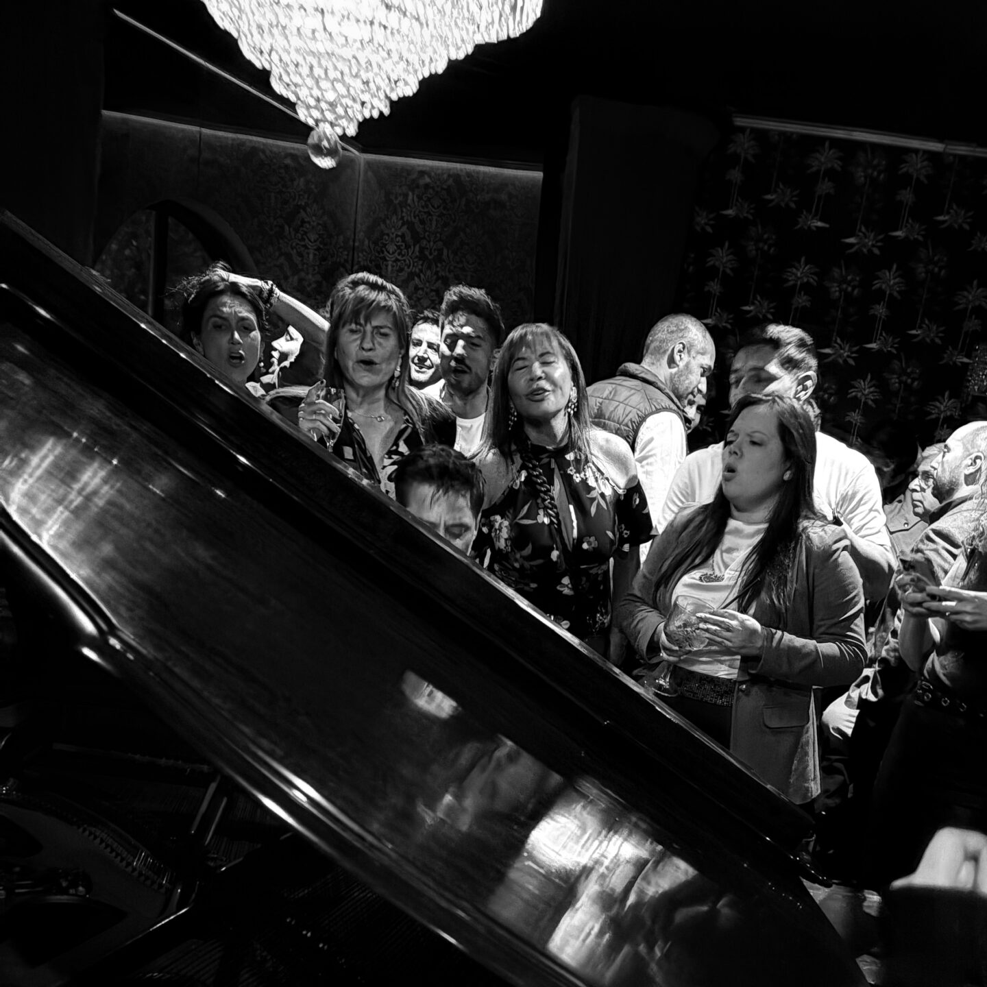Piano bar