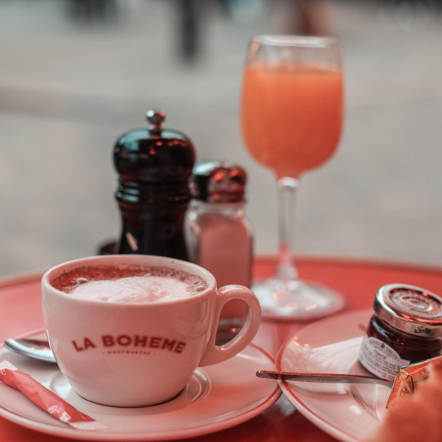 A Parisian Breakfast in Montmartre
