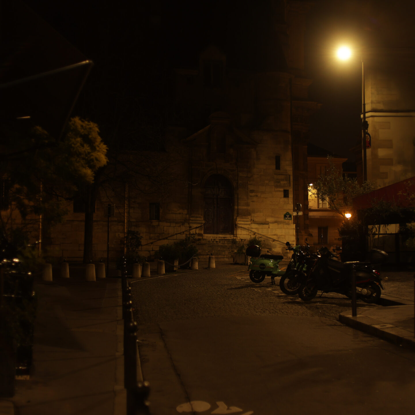 The street looking to the right waiting for the cars to come that never came.